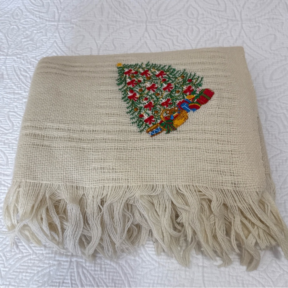 VTG LANDS END Coming Home 100% Wool Throw Blanket Embroidered Christmas Tree